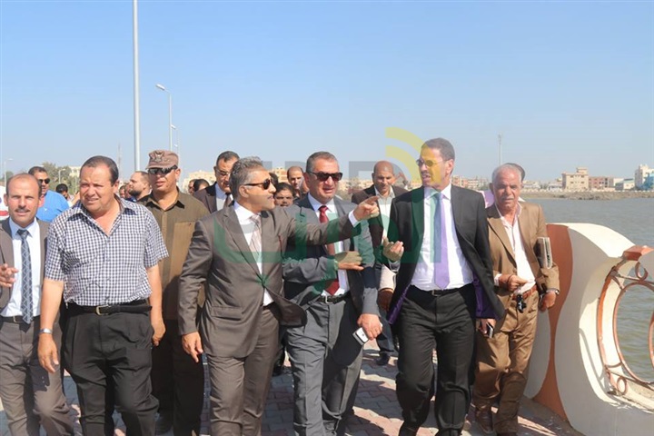 بالفيديو والصور.. محافظ كفرالشيخ ولجنة محلية النواب يتفقدون كورنيش بحيرة البرلس