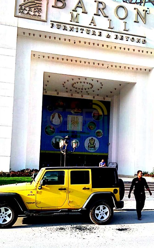 القصة الكاملة  لسرقة سيارة الإعلامي تأمر شلتوت بمول شهير بالمعادي