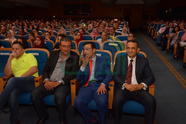 خريجي إعلام جامعة مصر يختارون عمرو الليثي أفضل استاذ إعلام خريجي إعلام جامعة مصر يختارون عمرو الليثي أفضل استاذ إعلام