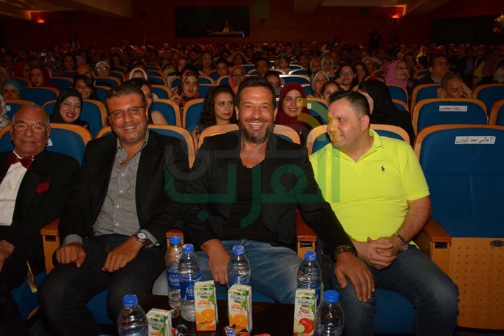 خريجي إعلام جامعة مصر يختارون عمرو الليثي أفضل استاذ إعلام خريجي إعلام جامعة مصر يختارون عمرو الليثي أفضل استاذ إعلام