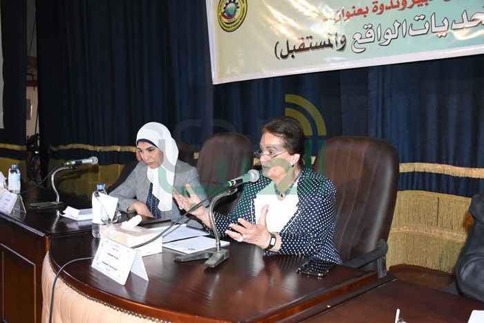 محافظ البحيره تشهد ندوة ثقافيه فى دمنهور