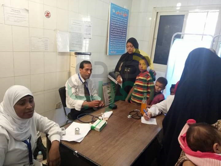 الكشف على 950 حالة فى قافلة طبية بالخانكة