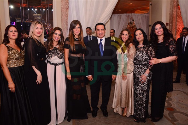 بالصور.. نجوم الغناء يتألقون في حفل زفاف المطربة جنات بالصور.. نجوم الغناء يتألقون في حفل زفاف المطربة جنات