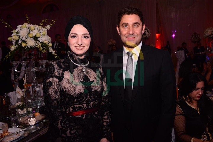 بالصور.. نجوم الغناء يتألقون في حفل زفاف المطربة جنات بالصور.. نجوم الغناء يتألقون في حفل زفاف المطربة جنات