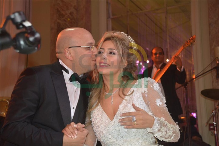 بالصور.. نجوم الغناء يتألقون في حفل زفاف المطربة جنات بالصور.. نجوم الغناء يتألقون في حفل زفاف المطربة جنات