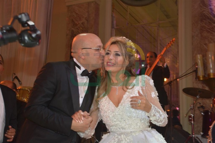 بالصور.. نجوم الغناء يتألقون في حفل زفاف المطربة جنات بالصور.. نجوم الغناء يتألقون في حفل زفاف المطربة جنات