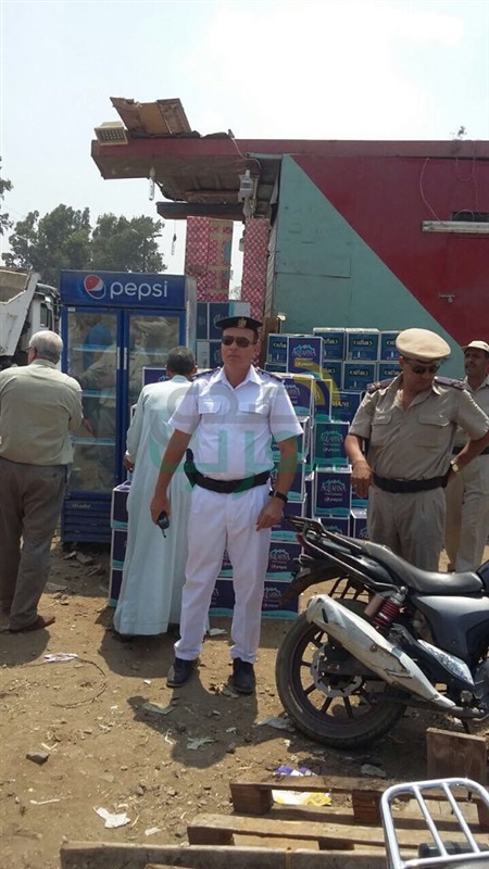 بالصور.. حملات مكبرة لتطهير الطرق من الاشغالات والمخالفات المرورية