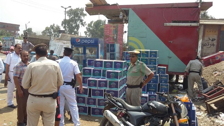 بالصور.. حملات مكبرة لتطهير الطرق من الاشغالات والمخالفات المرورية