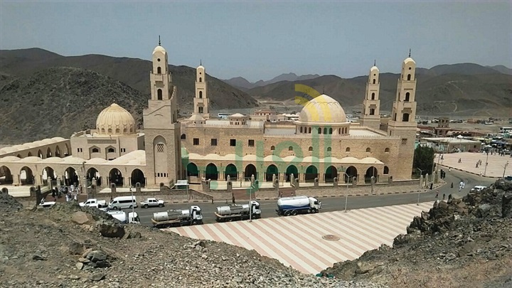 بالصور.. حُميثرة مقصد الصوفية والمريدين في العيد الكبير بالصعيد