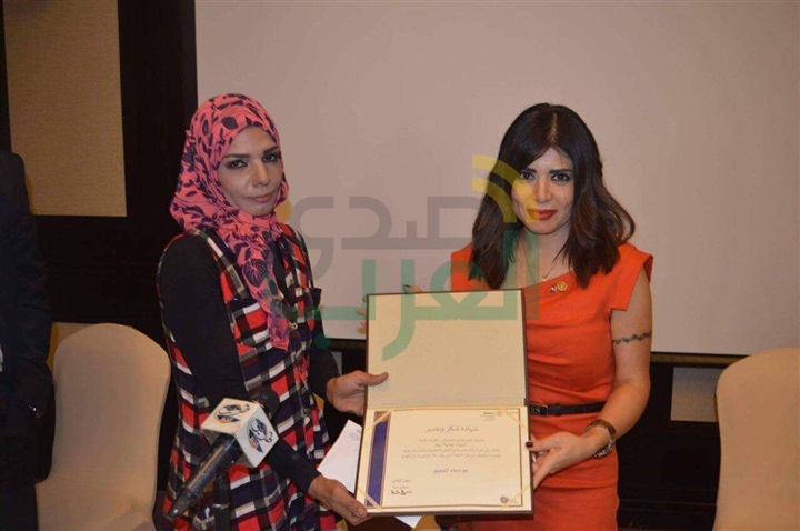 بالصور.. "روتاري" و"إشراقة" ينظمان ندوة عن المرأة المعيلة ويكرمان "بهية"