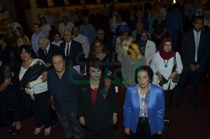بالصور.. بدء حفل تكريم الفنانة القديره نادية رشاد بالصور.. بدء حفل تكريم الفنانة القديره نادية رشاد
