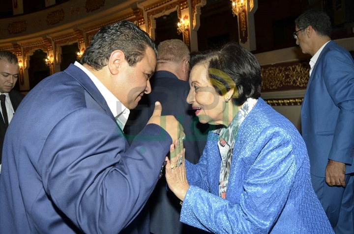 بالصور.. بدء حفل تكريم الفنانة القديره نادية رشاد بالصور.. بدء حفل تكريم الفنانة القديره نادية رشاد