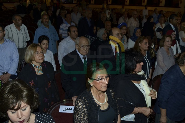 بالصور.. بدء حفل تكريم الفنانة القديره نادية رشاد بالصور.. بدء حفل تكريم الفنانة القديره نادية رشاد