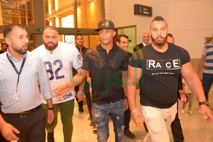 بالصور.. محمد رمضان يشاهد الكنز وسط جمهوره بـ"سينما مول مصر" بالصور.. محمد رمضان يشاهد الكنز وسط جمهوره بـ"سينما مول مصر"