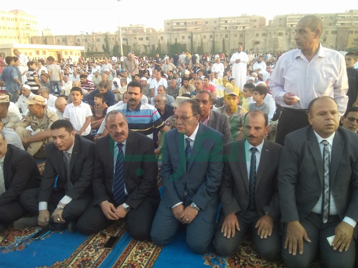 بالصور.. القيادات الأمنية والتنفيذية بكفر الشيخ يؤدون صلاة العيد