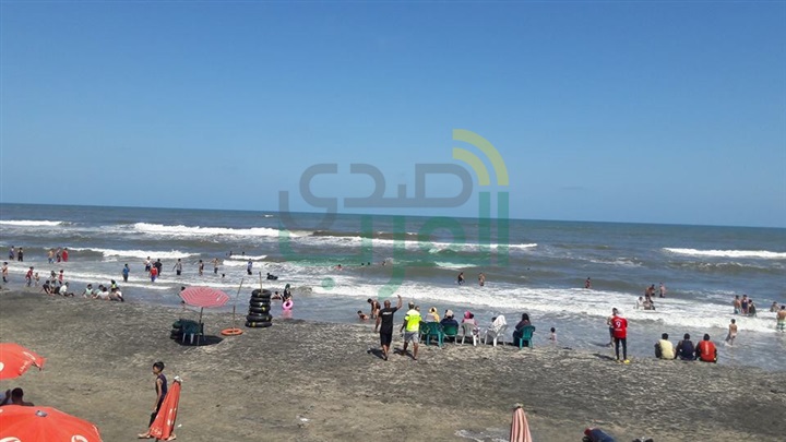 مواطنو كفر الشيخ يواصلون احتفالاتهم بثاني أيام العيد في الحدائق ومصيف بلطيم