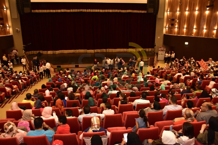 بالصور.. أشرف عبدالباقي يفتتح أولي أيام عروض مسرح مصر في الأسكندرية بحضور المحافظ بالصور.. أشرف عبدالباقي يفتتح أولي أيام عروض مسرح مصر في الأسكندرية بحضور المحافظ