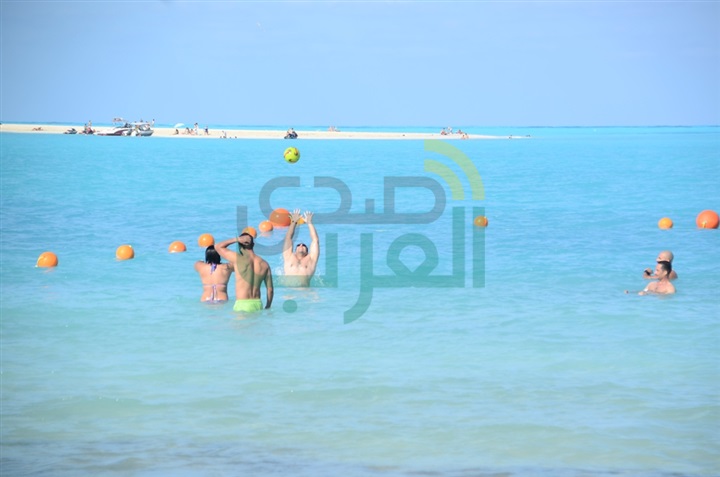 وصلات رقص وعروض بالدرجات النارية في حفل عيد الاضحي بشاطئ "لابلاج" وصلات رقص وعروض بالدرجات النارية في حفل عيد الاضحي بشاطئ "لابلاج"