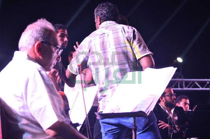 بالصور..الاستعدادات النهائية لحفل النجمة "بلقيس" بالصوت والضوء بالصور..الاستعدادات النهائية لحفل النجمة "بلقيس" بالصوت والضوء