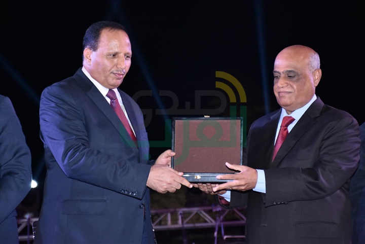 بالصور..تكريم كوكبة من السفراء ونجوم المجتمع قبيل بدء حفل بلقيس بالصوت والضوء بالصور..تكريم كوكبة من السفراء ونجوم المجتمع قبيل بدء حفل بلقيس بالصوت والضوء