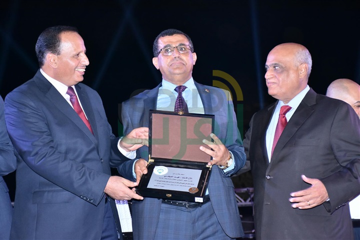 بالصور..تكريم كوكبة من السفراء ونجوم المجتمع قبيل بدء حفل بلقيس بالصوت والضوء بالصور..تكريم كوكبة من السفراء ونجوم المجتمع قبيل بدء حفل بلقيس بالصوت والضوء