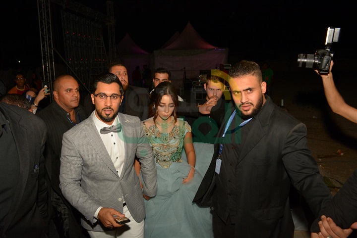 بالصور..النجمة "بلقيس" تبدأ حفلها بالصوت والضوء على انغام عبد الحليم حافظ بالصور..النجمة "بلقيس" تبدأ حفلها بالصوت والضوء على انغام عبد الحليم حافظ