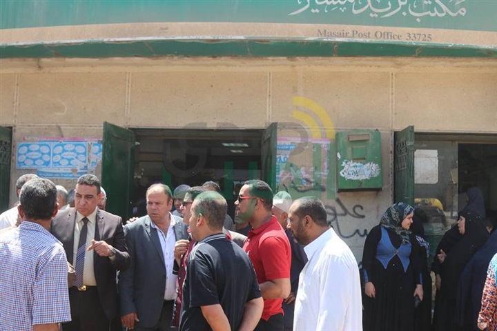 بالصور.. ساحة انتظار وكراسي لخدمة كبار السن بمكتب بريد "مسير" بكفر الشيخ
