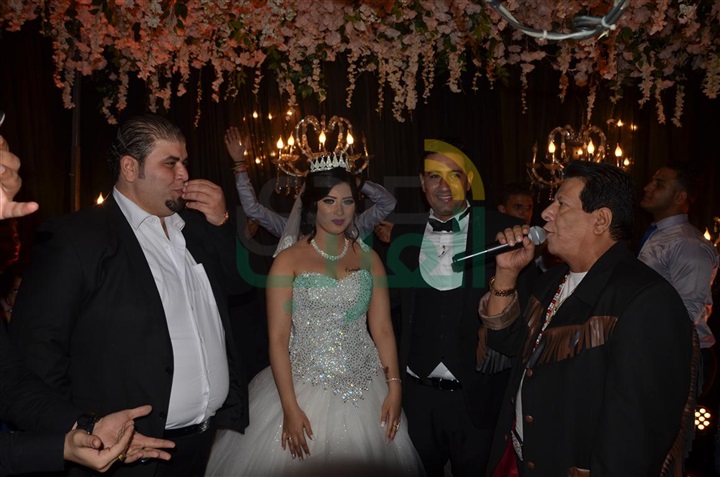 بالصور.. نجوم الغناء يحتفلون بزفاف شقيقة زوجة محمود الليثي بالصور.. نجوم الغناء يحتفلون بزفاف شقيقة زوجة محمود الليثي