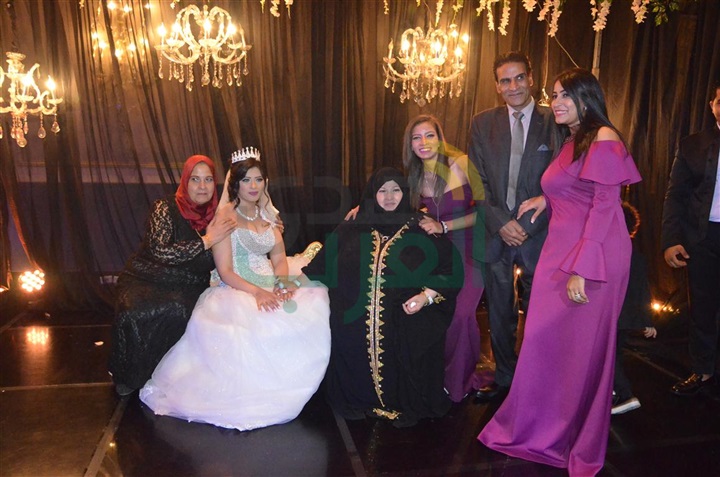 بالصور.. نجوم الغناء يحتفلون بزفاف شقيقة زوجة محمود الليثي بالصور.. نجوم الغناء يحتفلون بزفاف شقيقة زوجة محمود الليثي
