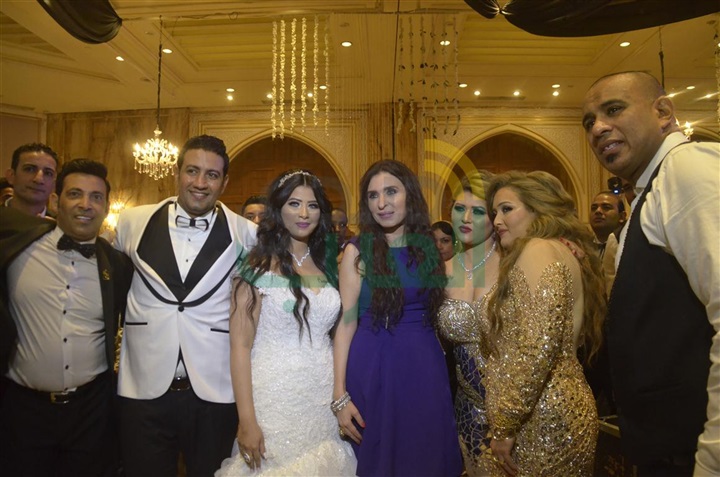 بالصور.. نجوم الغناء يحتفلون بزفاف شقيقة زوجة محمود الليثي بالصور.. نجوم الغناء يحتفلون بزفاف شقيقة زوجة محمود الليثي