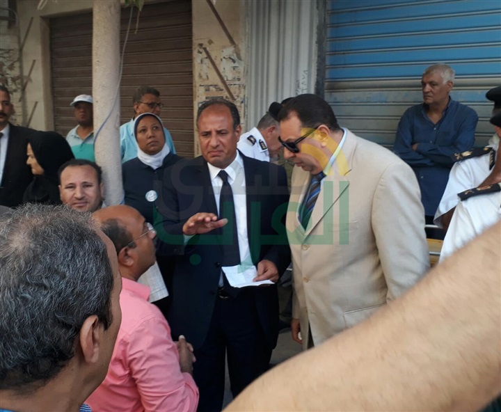 محافظ الإسكندرية يكلف الأجهزة التنفيذية بالتعامل مع سقوط عقار بمحرم ببك