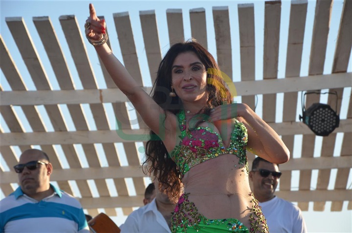 بالصور...دينا تشعل أقوى حفلات العيد بوايت بيتش بمارينا 5 بالصور...دينا تشعل أقوى حفلات العيد بوايت بيتش بمارينا 5