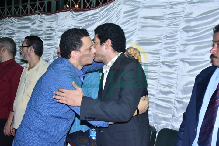 بالصور..المخرج تامر حمزة والمنتج الفني محمد السيسي والكاتب يوسف عبد الرحمن يصلون عزاء والد باسم سمرة بالصور..المخرج تامر حمزة والمنتج الفني محمد السيسي والكاتب يوسف عبد الرحمن يصلون عزاء والد باسم سمرة
