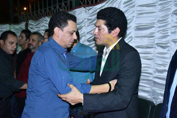 بالصور..المخرج تامر حمزة والمنتج الفني محمد السيسي والكاتب يوسف عبد الرحمن يصلون عزاء والد باسم سمرة بالصور..المخرج تامر حمزة والمنتج الفني محمد السيسي والكاتب يوسف عبد الرحمن يصلون عزاء والد باسم سمرة