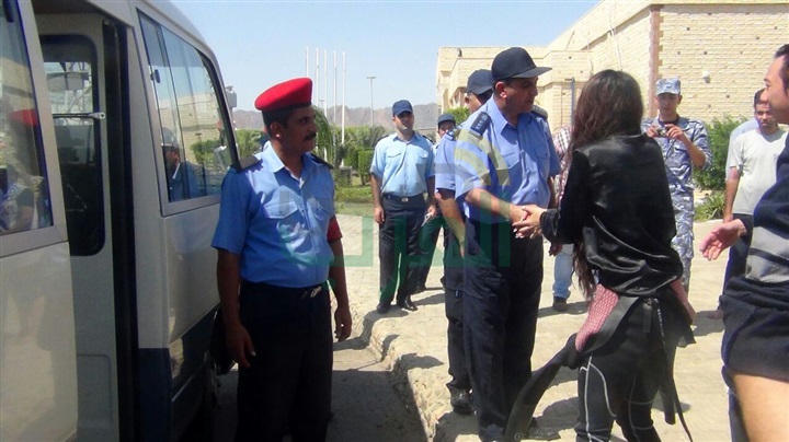 بالصور..القوات البحرية تعلن إنقاذ 17 مصريا وماليزيا من الغرق 