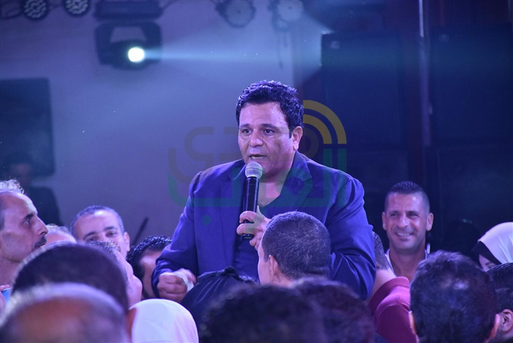 بالصور.. "محمد فؤاد" يشعل حفل زفاف حسن نجم ونوران أسامة بالصور.. "محمد فؤاد" يشعل حفل زفاف حسن نجم ونوران أسامة