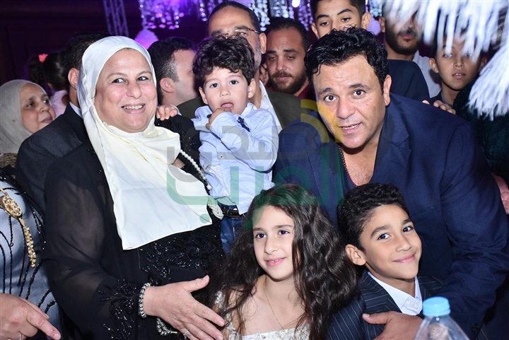 بالصور.. "محمد فؤاد" يشعل حفل زفاف حسن نجم ونوران أسامة بالصور.. "محمد فؤاد" يشعل حفل زفاف حسن نجم ونوران أسامة
