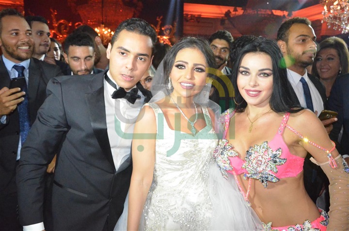 بالصور.. تامر حسني وبوسى وآلا كوشنير يشعلون زفاف أحمد ولجين