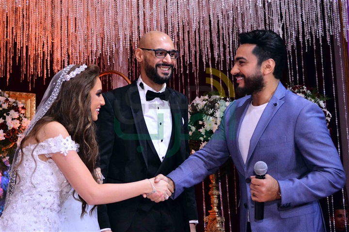 بالصور.. تامر حسني وبوسي ودينا يشعلون زفاف "بسنت" و"أحمد" بالصور.. تامر حسني وبوسي ودينا يشعلون زفاف "بسنت" و"أحمد"