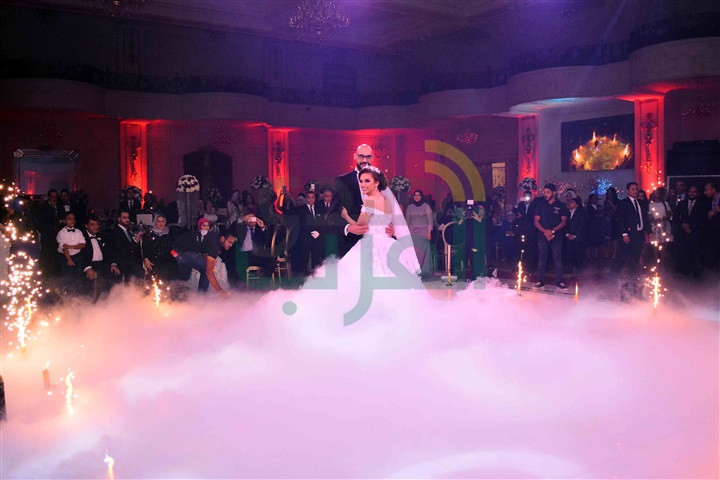بالصور.. تامر حسني وبوسي ودينا يشعلون زفاف "بسنت" و"أحمد"