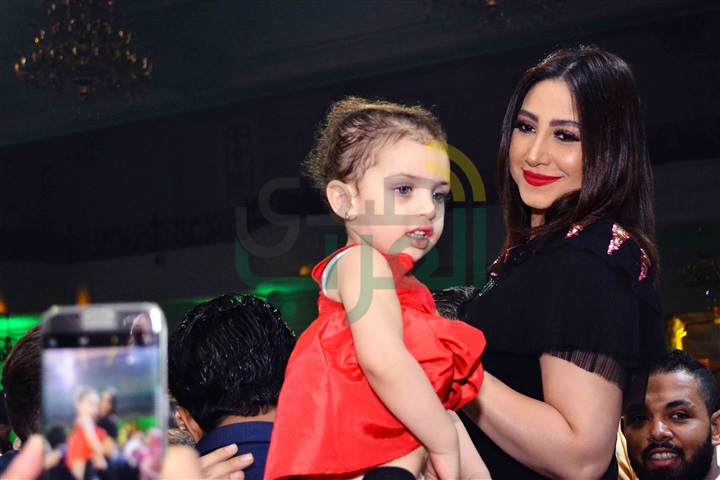 بالصور.. تامر حسني وبوسي ودينا يشعلون زفاف "بسنت" و"أحمد"