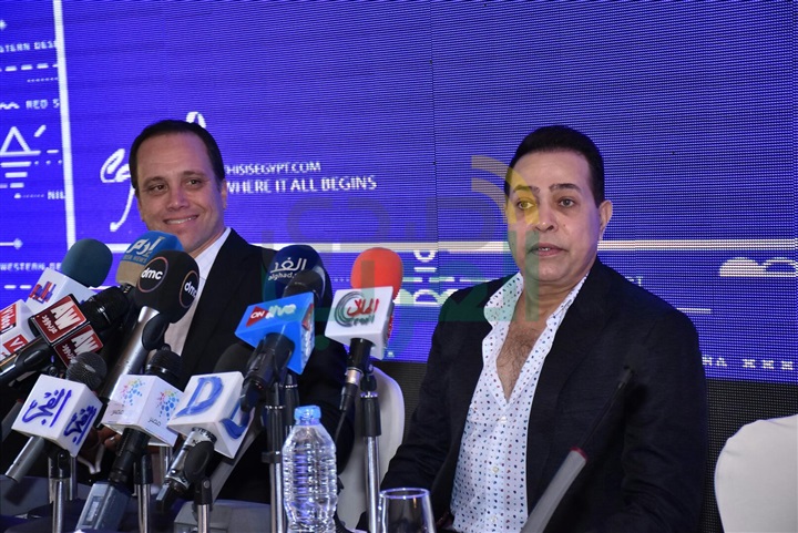 بالصور..بدء المؤتمر الصحفي ل"حكيم" لدعم للسياحة المصرية