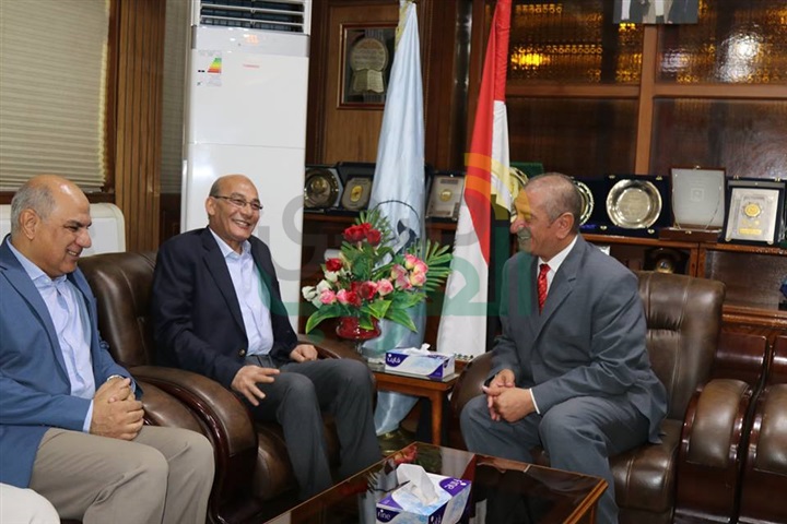 بالصور.. محافظ كفرالشيخ يستقبل وزير الزراعة