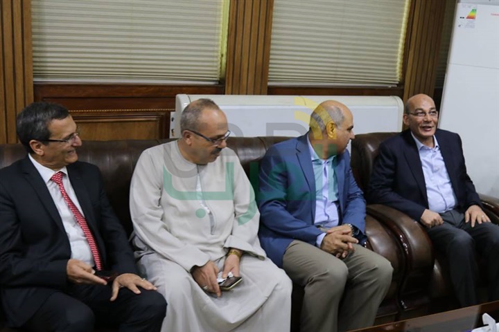 بالصور.. محافظ كفرالشيخ يستقبل وزير الزراعة