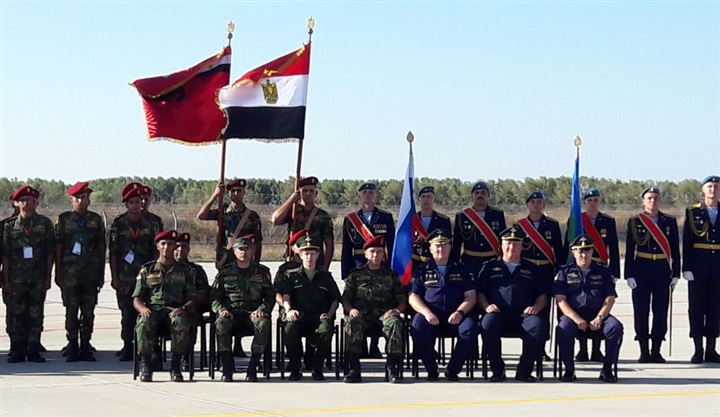 وحدات المظلات المصرية تشارك قوات الانزال الروسية التدريب المشترك "حماة الصداقة 2" بروسيا