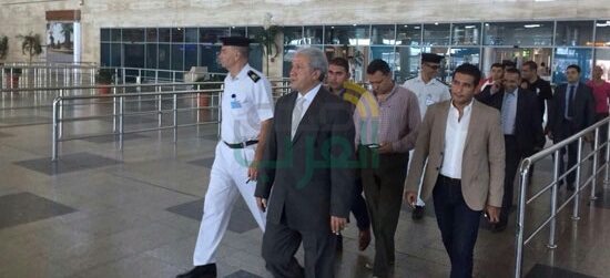 بالصور.. مدير أمن المطار يتفقد صالة استقبال الحجاج
