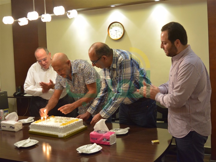بالصور.. صادق الصباح يفاجئ أشرف عبدالباقي للاحتفال بعيد ميلاده بالصور.. صادق الصباح يفاجئ أشرف عبدالباقي للاحتفال بعيد ميلاده