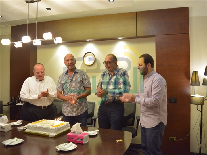 بالصور.. صادق الصباح يفاجئ أشرف عبدالباقي للاحتفال بعيد ميلاده بالصور.. صادق الصباح يفاجئ أشرف عبدالباقي للاحتفال بعيد ميلاده