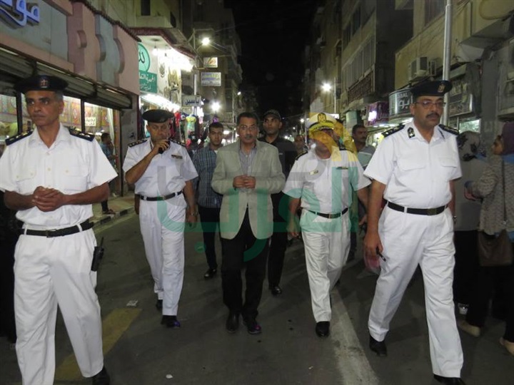 بالصور.. مديرو الأمن يتفقدون الخدمات والتمراكزات الأمنية بالشوارع والميادين