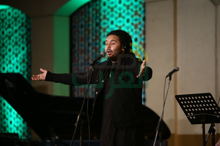 بالصور.. فرقة المصريين بقيادة هاني شنودة يحييون حفل غنائيًا بالمسرح المكشوف بالصور.. فرقة المصريين بقيادة هاني شنودة يحييون حفل غنائيًا بالمسرح المكشوف
